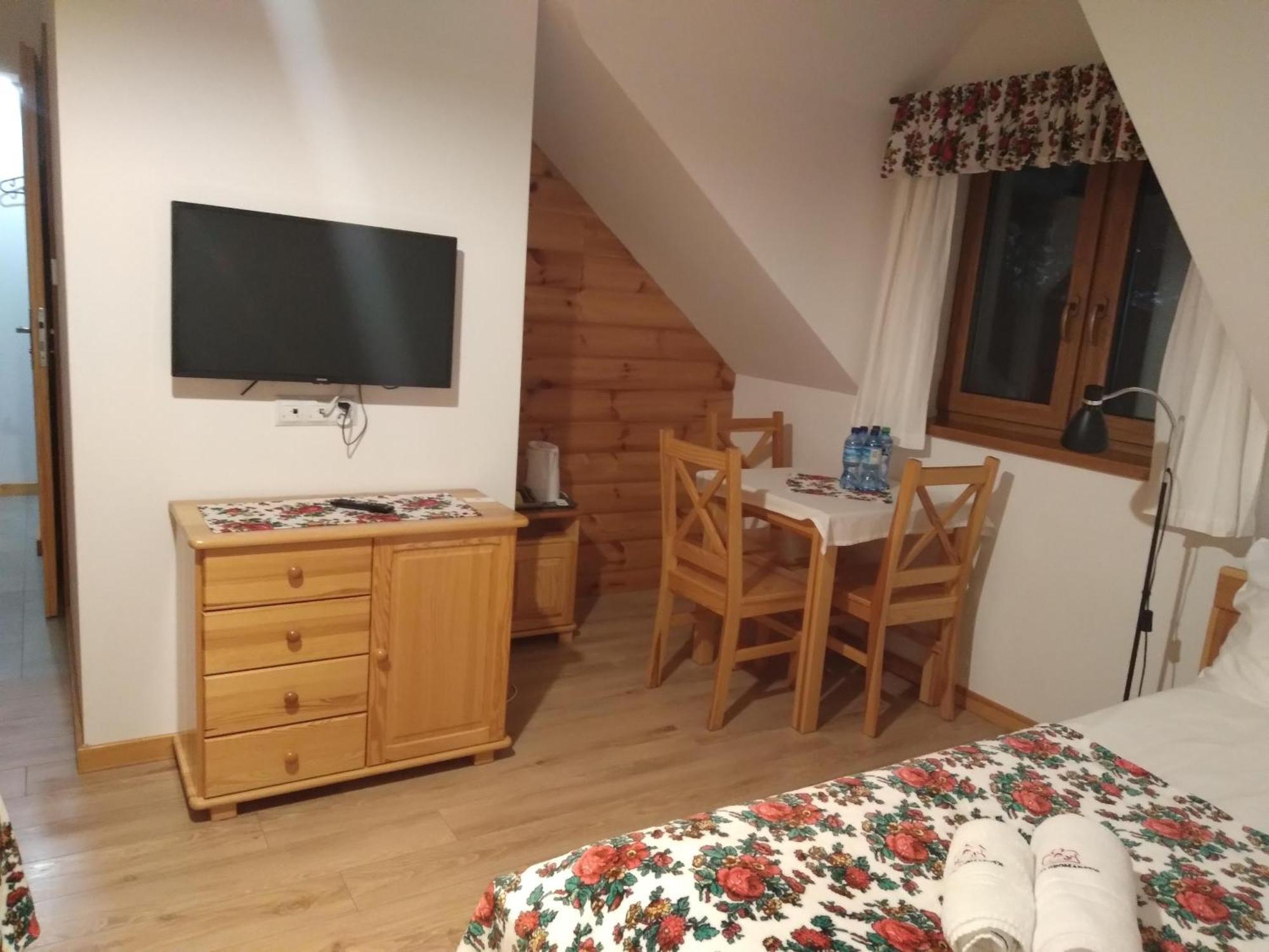 Ostoja Gromadzyn Apartman Ustrzyki Dolne Kültér fotó